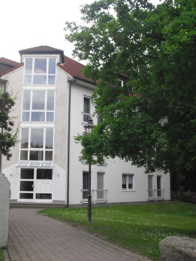 Idyllisch gelegene 3-Zimmerwohnung mit Balkon im Grünen, 15366 Hoppegarten, Etagenwohnung
