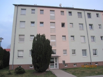 Tolle 3 Zimmerwohnung mit Balkon, 15378 Hennickendorf, Etagenwohnung