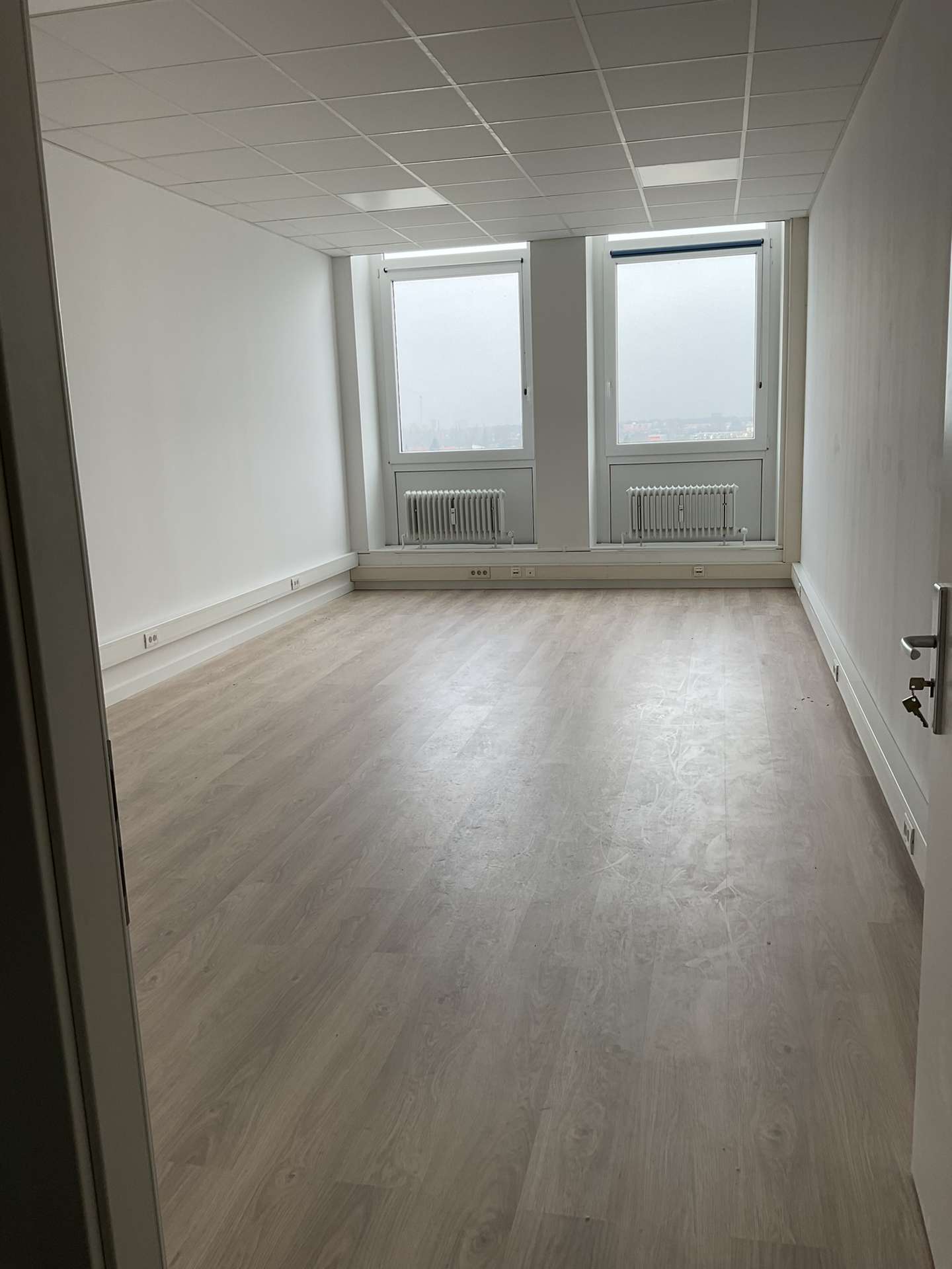30 m²