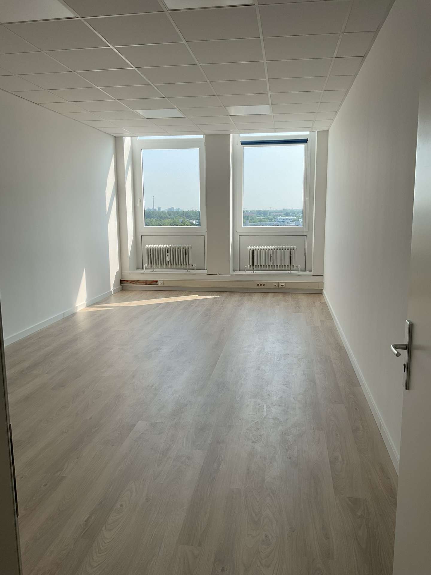 30 m²