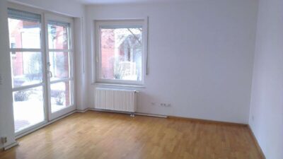 Direkt am Golfplatz: 2-Zimmerwohnung mit Balkon in ruhiger Lage, 15345 Wilkendorf, Etagenwohnung