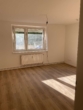 Wohnzimmer - Helle 2 Zimmerwohnung direkt am Kanal