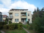 Hausansicht - Direkt einziehen / 3 Zimmer Penthousewohnung zur Selbstnutzung