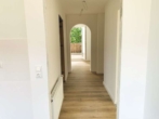 Flur - Helle 3 Zimmerwohnung mit Balkon und Gartennutzung