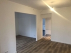 Wohnzimmer - Blick Esszimmer - Helle 3 Zimmerwohnung mit Balkon und Gartennutzung