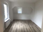 Schlafzimmer - Helle 3 Zimmerwohnung mit Balkon und Gartennutzung