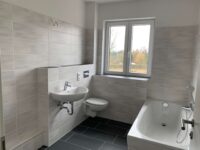 Bad mit Badewanne