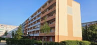 Hausansicht - Helle 4 Zimmerwohnung mit Balkon und Fahrstuhl