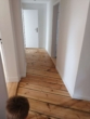 Flur - Helle 2-Zimmer-Wohnung mit Dielenboden