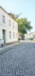 Hausansicht - Straße - Attraktive 2-Zimmerwohnung zzgl. kleinem Arbeitszimmer – wenige Schritte zum Straussee