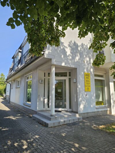 Geräumige Praxis-/Ladenfläche in guter Lage, 15370 Petershagen, Bürofläche