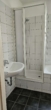 Badezimmer - Großzügige 4 Zimmerwohnung mit Gemeinschaftsgarten