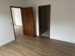 Zugang zum Bad - 2 Zimmerwohnung mit großem Gemeinschaftsgarten