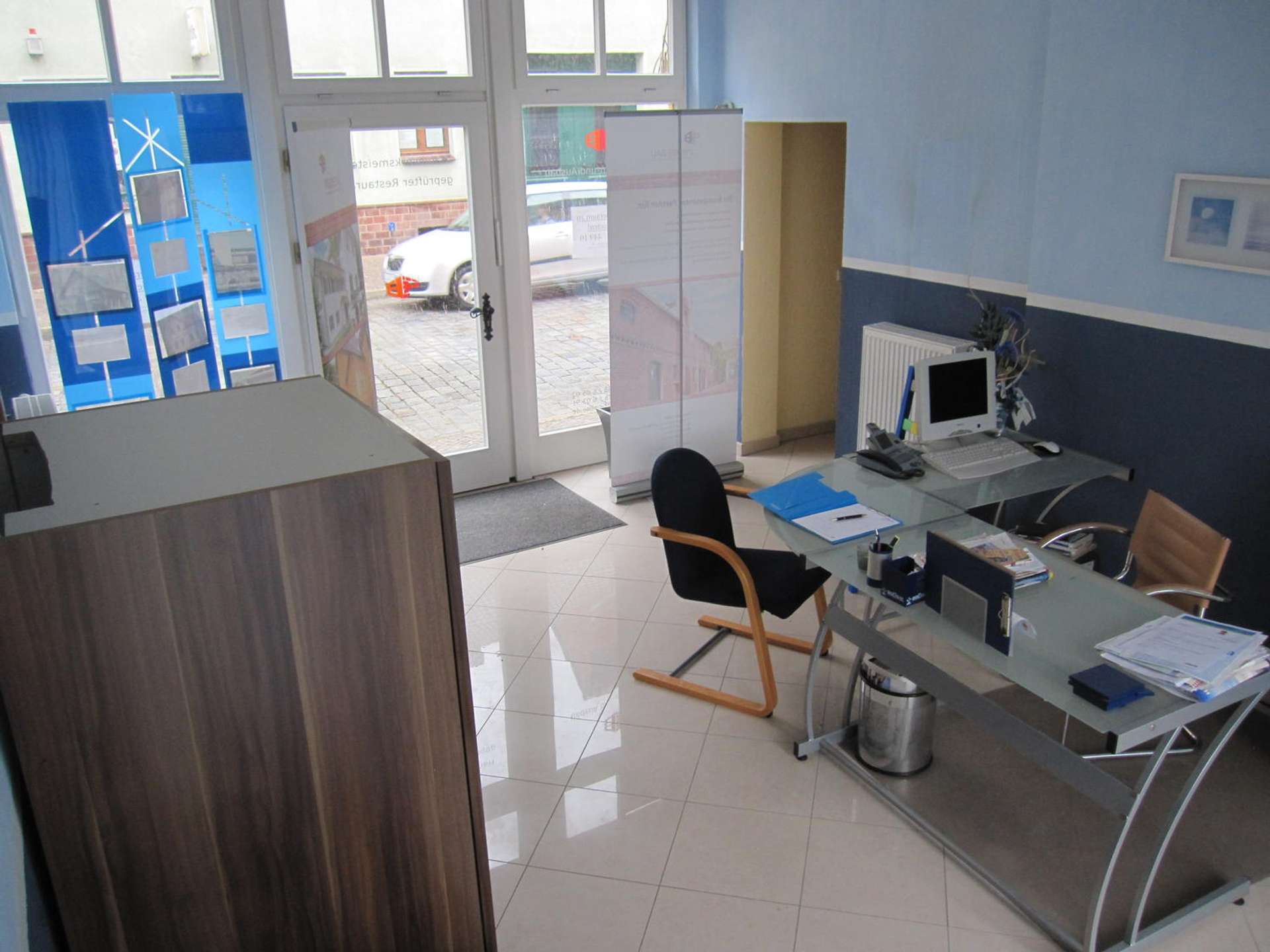 Büro groß
